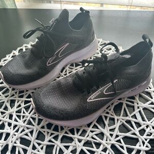 Brooks Levitate Stealthfit 5 Women’s Running Shoes